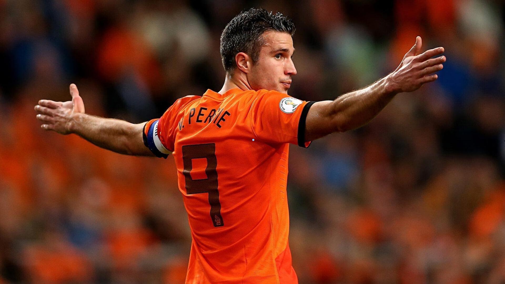 巴萨续约风暴席卷诺坎普，核心阵容获长约保障，费兰成下一个焦点目标